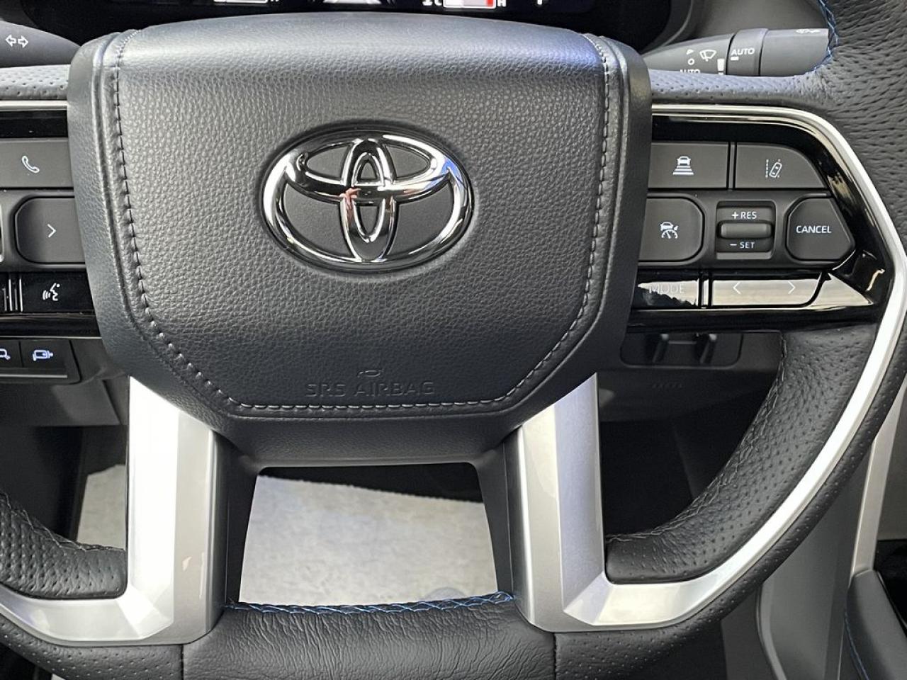TOYOTA TUNDRA Crewmax PLATINUM