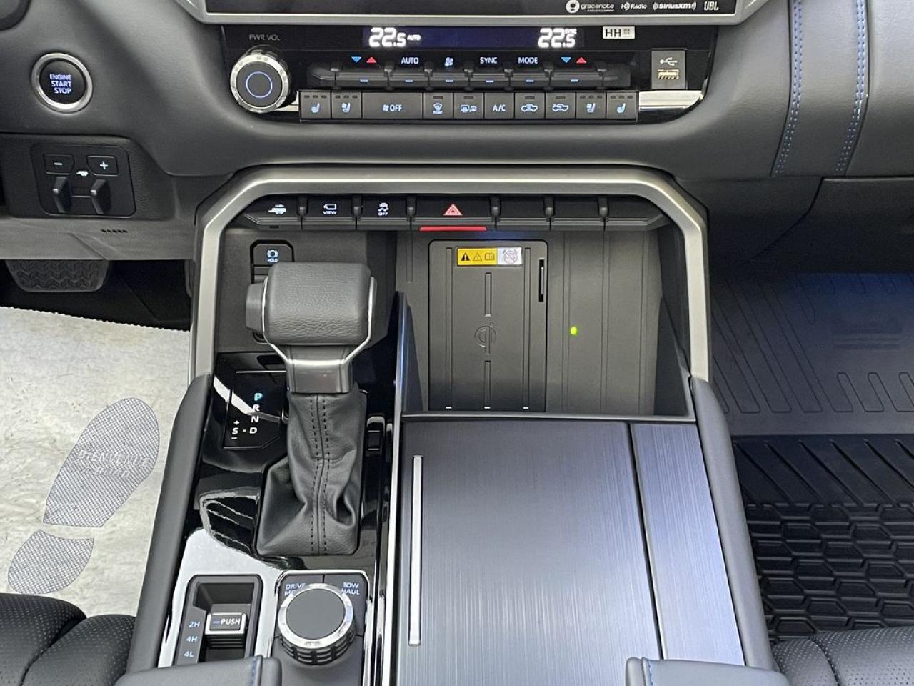 TOYOTA TUNDRA Crewmax PLATINUM