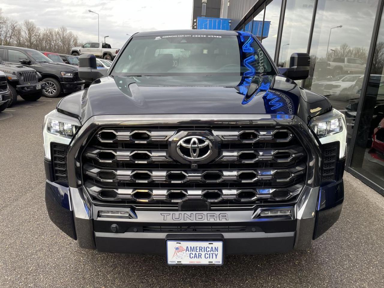 TOYOTA TUNDRA Crewmax PLATINUM