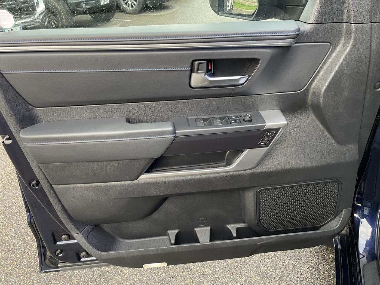 TOYOTA TUNDRA Crewmax PLATINUM