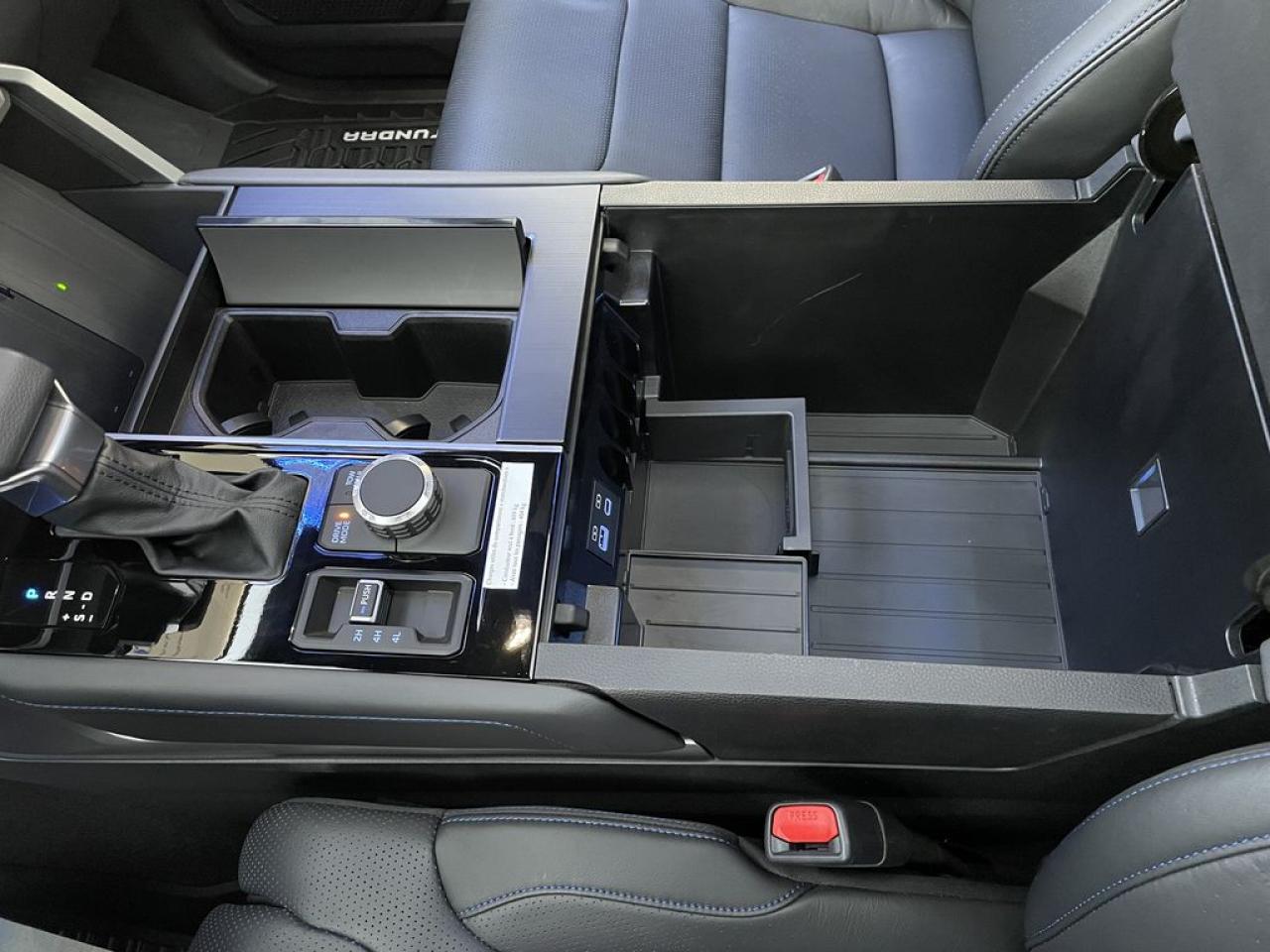 TOYOTA TUNDRA Crewmax PLATINUM
