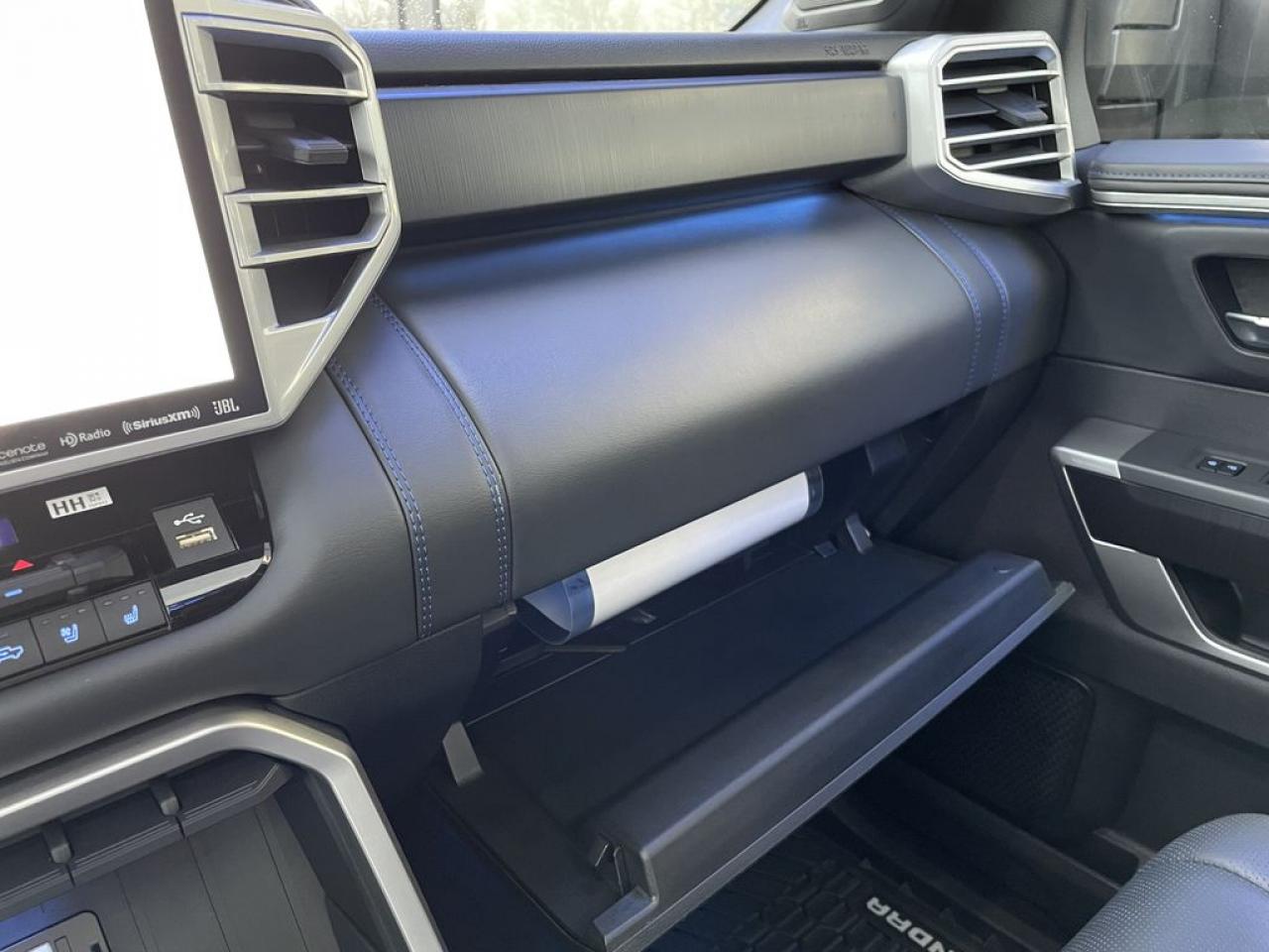 TOYOTA TUNDRA Crewmax PLATINUM