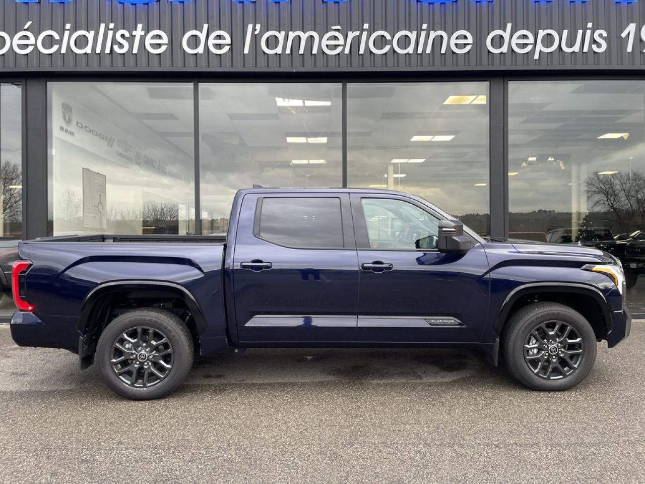 TOYOTA TUNDRA Crewmax PLATINUM