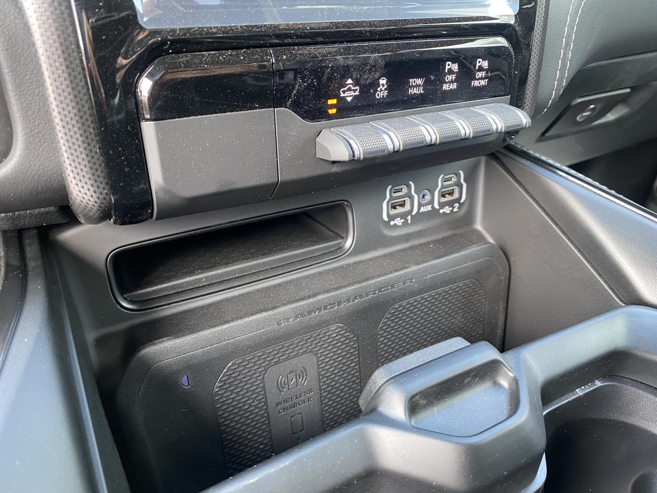 DODGE RAM 1500 CREW LIMITED NIGHT EDITION