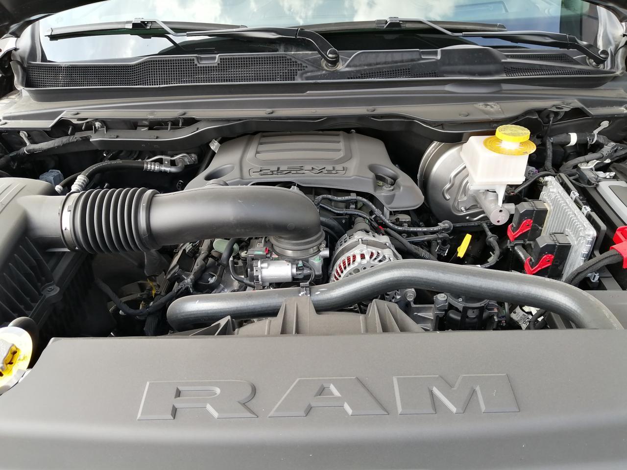 DODGE RAM 1500 CREW LIMITED NIGHT EDITION