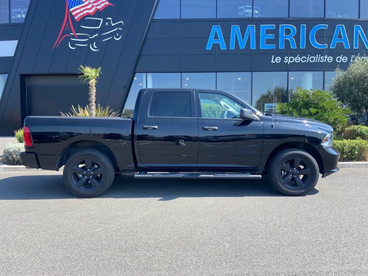 DODGE RAM CREW SPORT CLASSIC BLACK PACKAGE