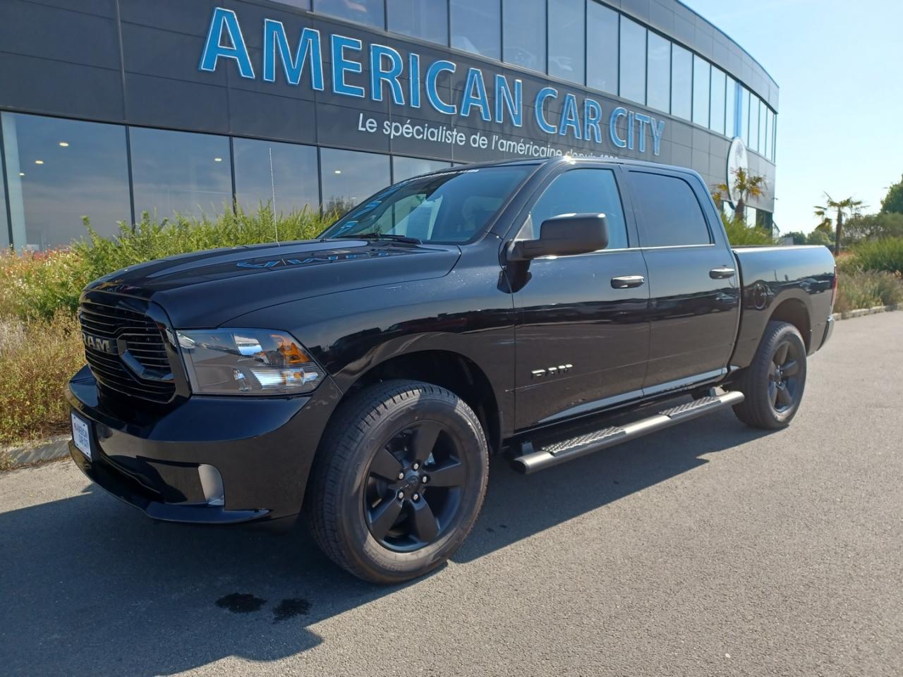 DODGE RAM CREW SPORT CLASSIC BLACK PACKAGE