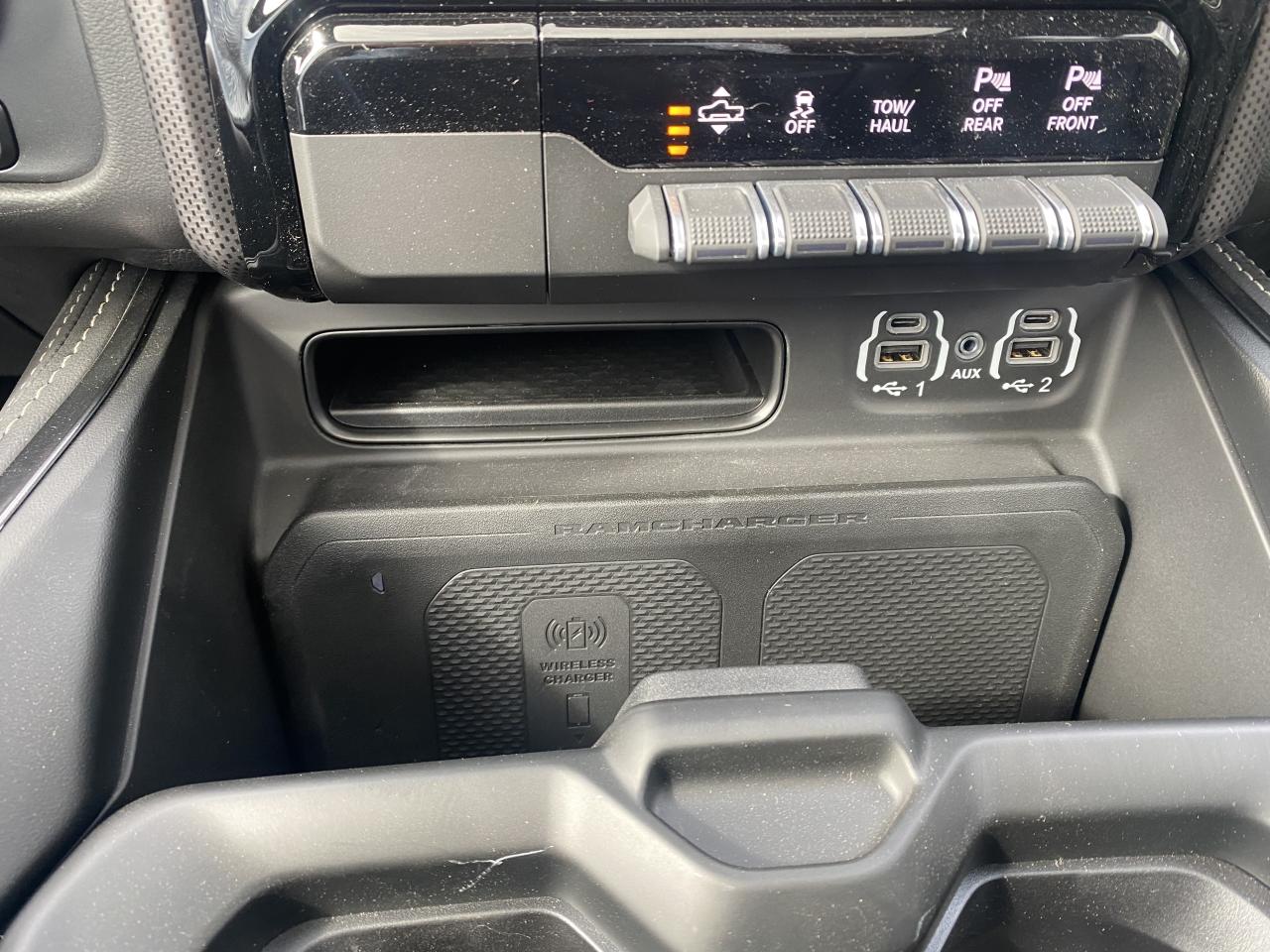 DODGE RAM 1500 CREW LIMITED NIGHT EDITION
