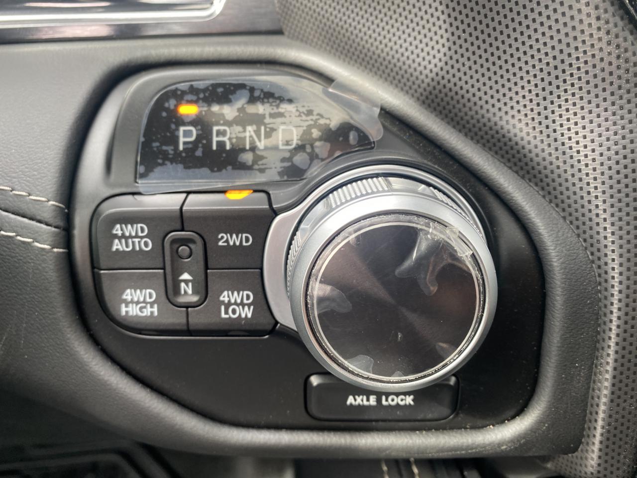 DODGE RAM 1500 CREW LIMITED NIGHT EDITION