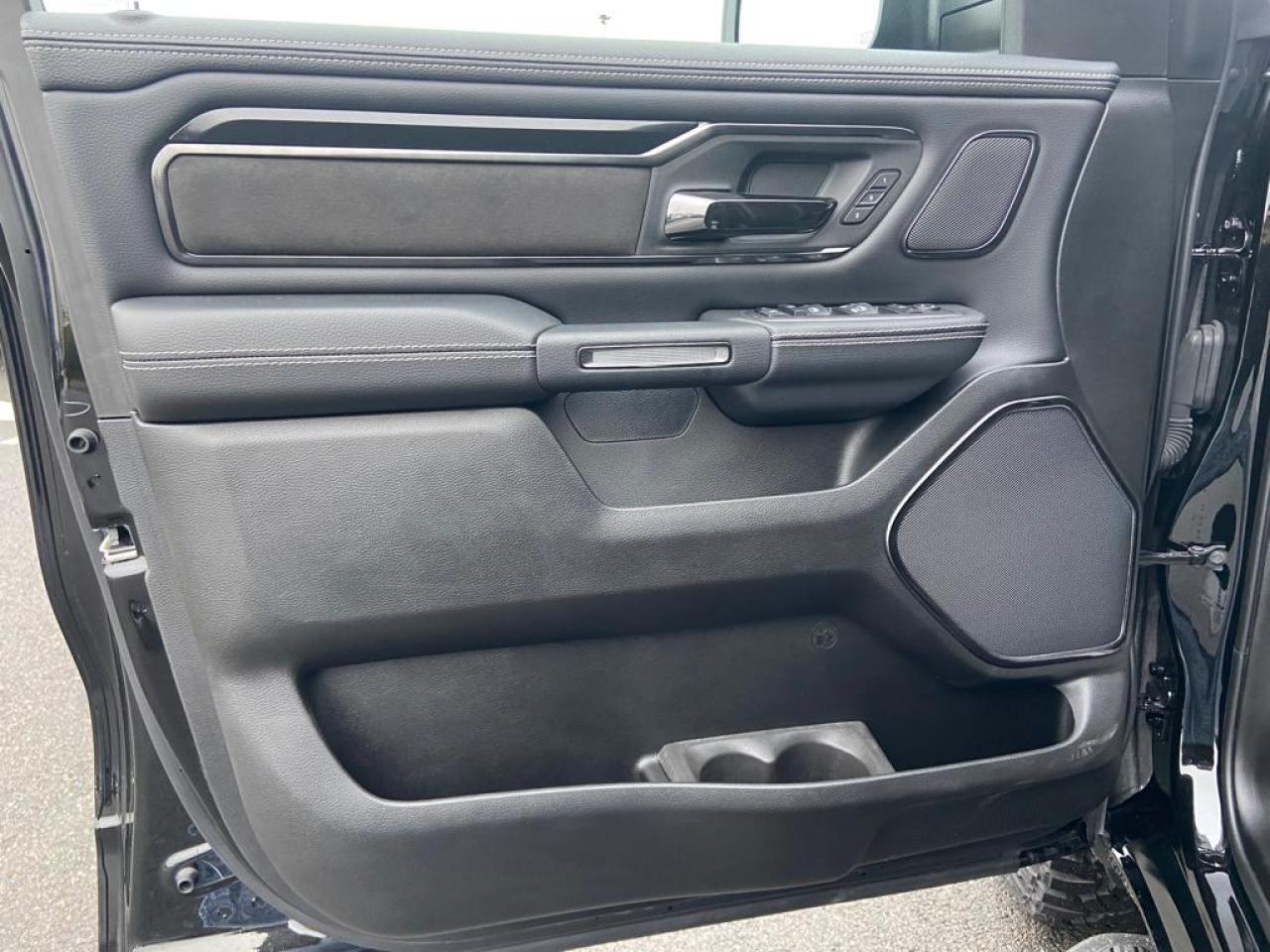 DODGE RAM 1500 CREW REBEL GT AIR RAMBOX