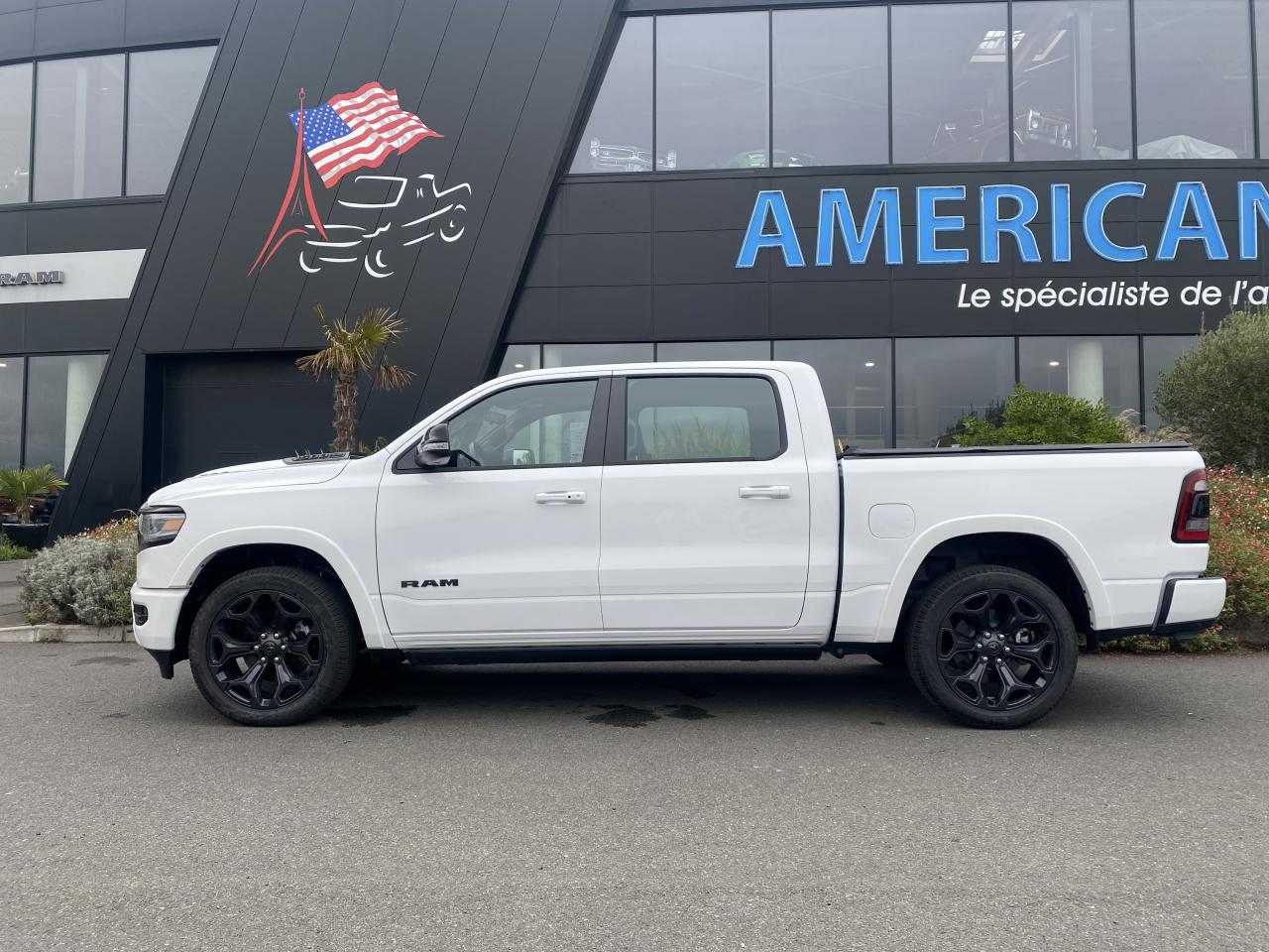 DODGE RAM 1500 Crew Limited Night Edition