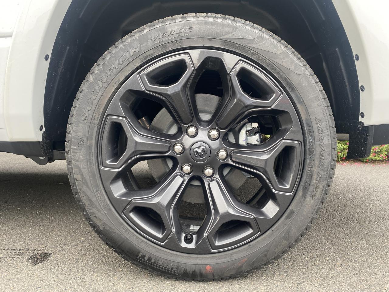 DODGE RAM 1500 Crew Limited Night Edition