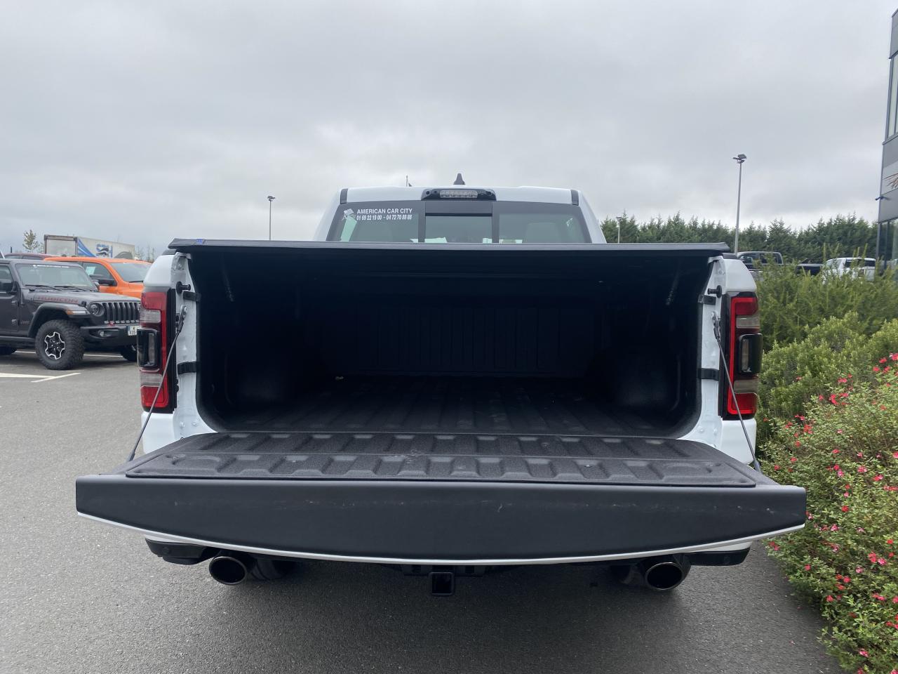 DODGE RAM 1500 Crew Limited Night Edition