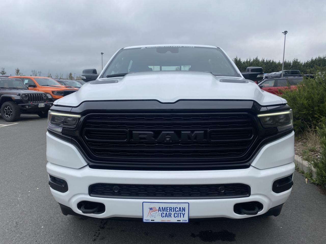 DODGE RAM 1500 Crew Limited Night Edition