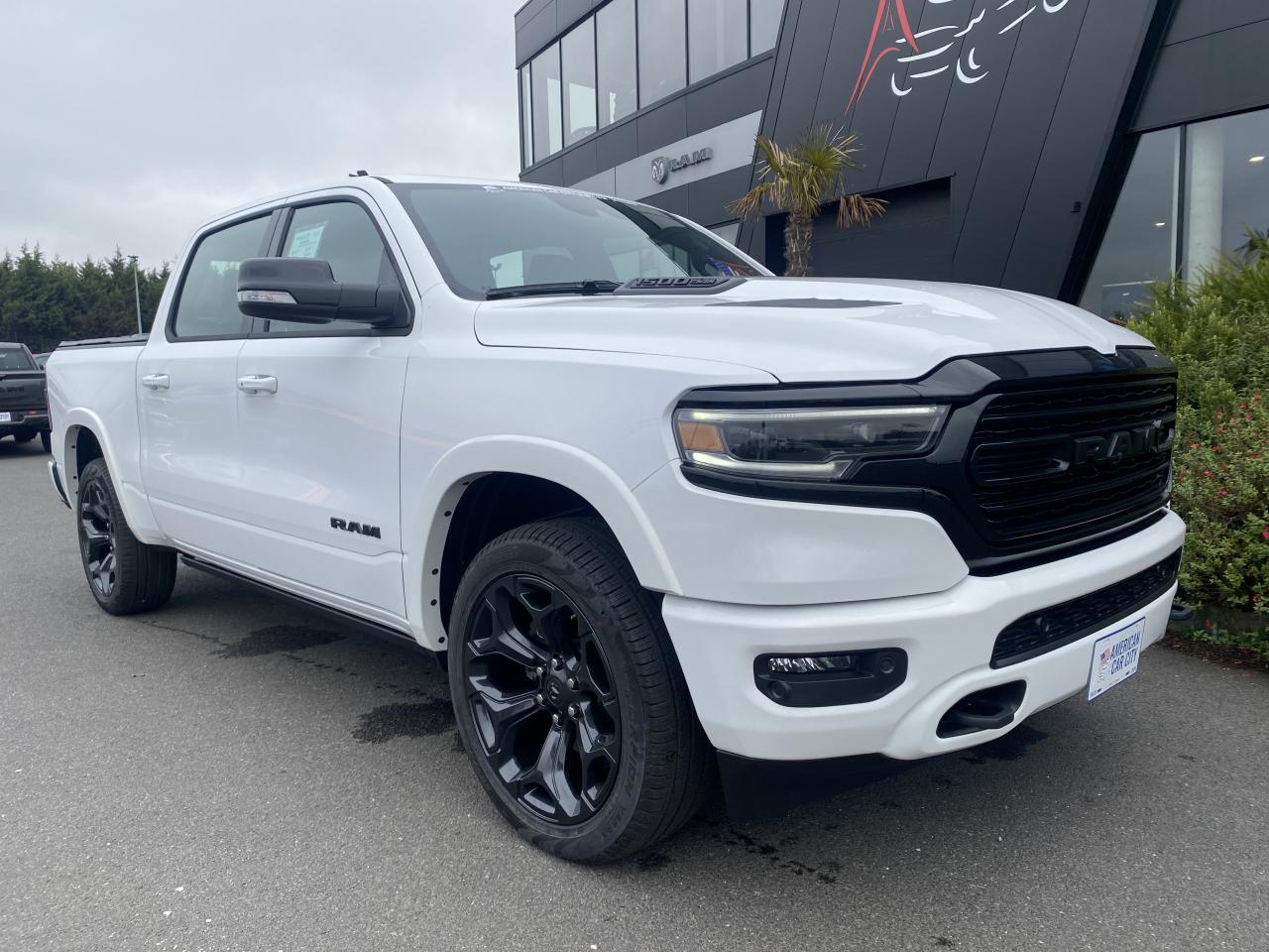 DODGE RAM 1500 Crew Limited Night Edition