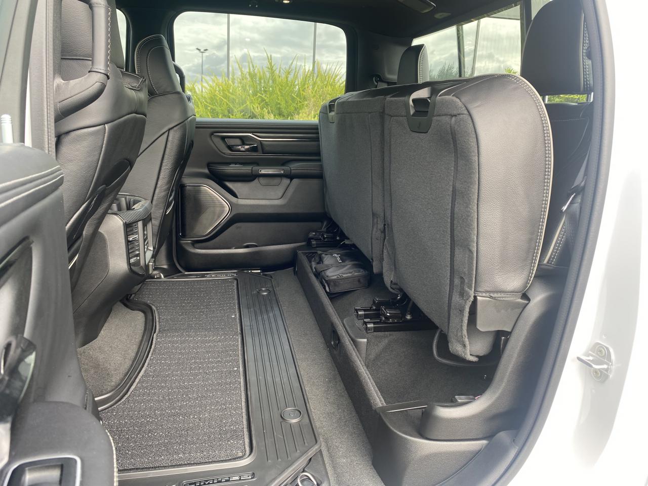 DODGE RAM 1500 Crew Limited Night Edition