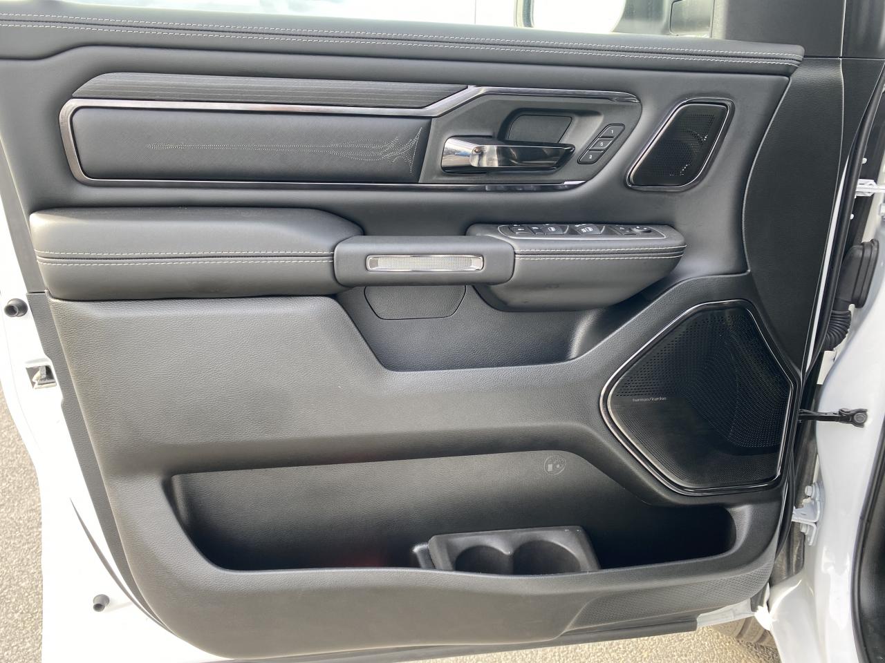 DODGE RAM 1500 Crew Limited Night Edition