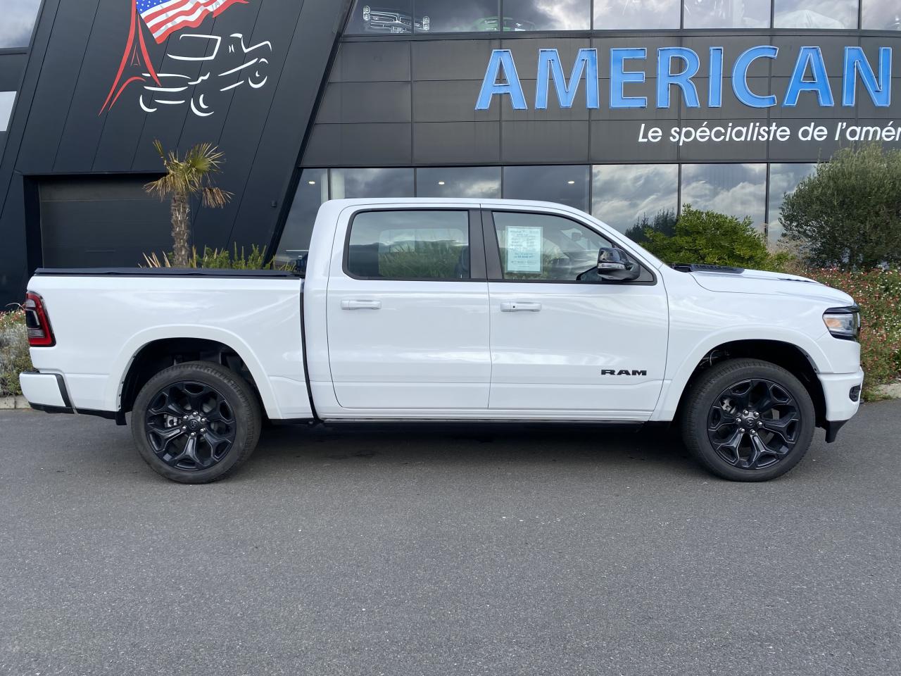 DODGE RAM 1500 Crew Limited Night Edition