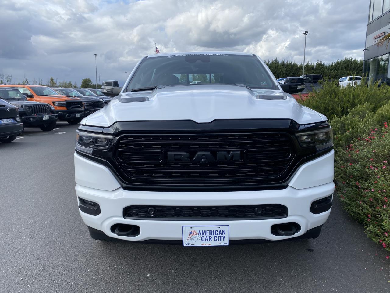 DODGE RAM 1500 Crew Limited Night Edition