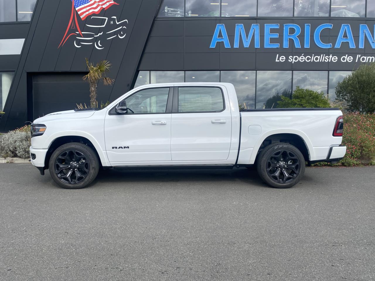 DODGE RAM 1500 Crew Limited Night Edition