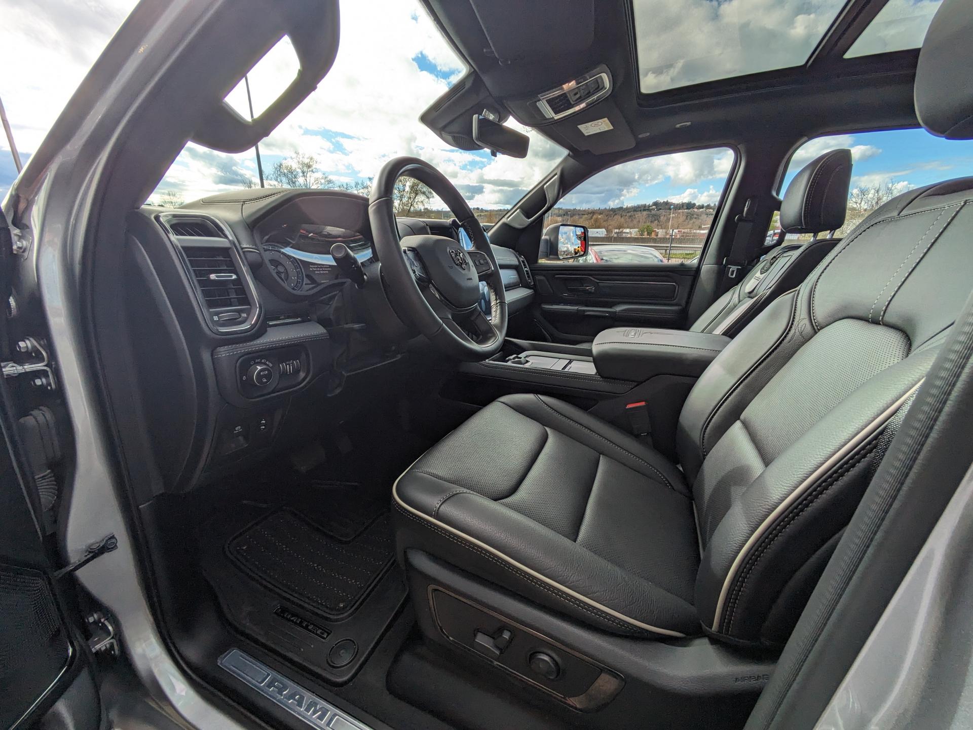 DODGE RAM 1500 CREW LIMITED NIGHT EDITION