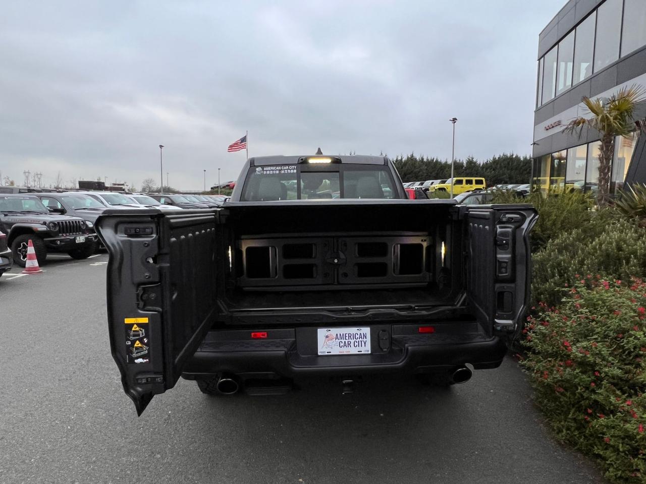 DODGE RAM 1500 CREW REBEL G/T AIR RAMBOX