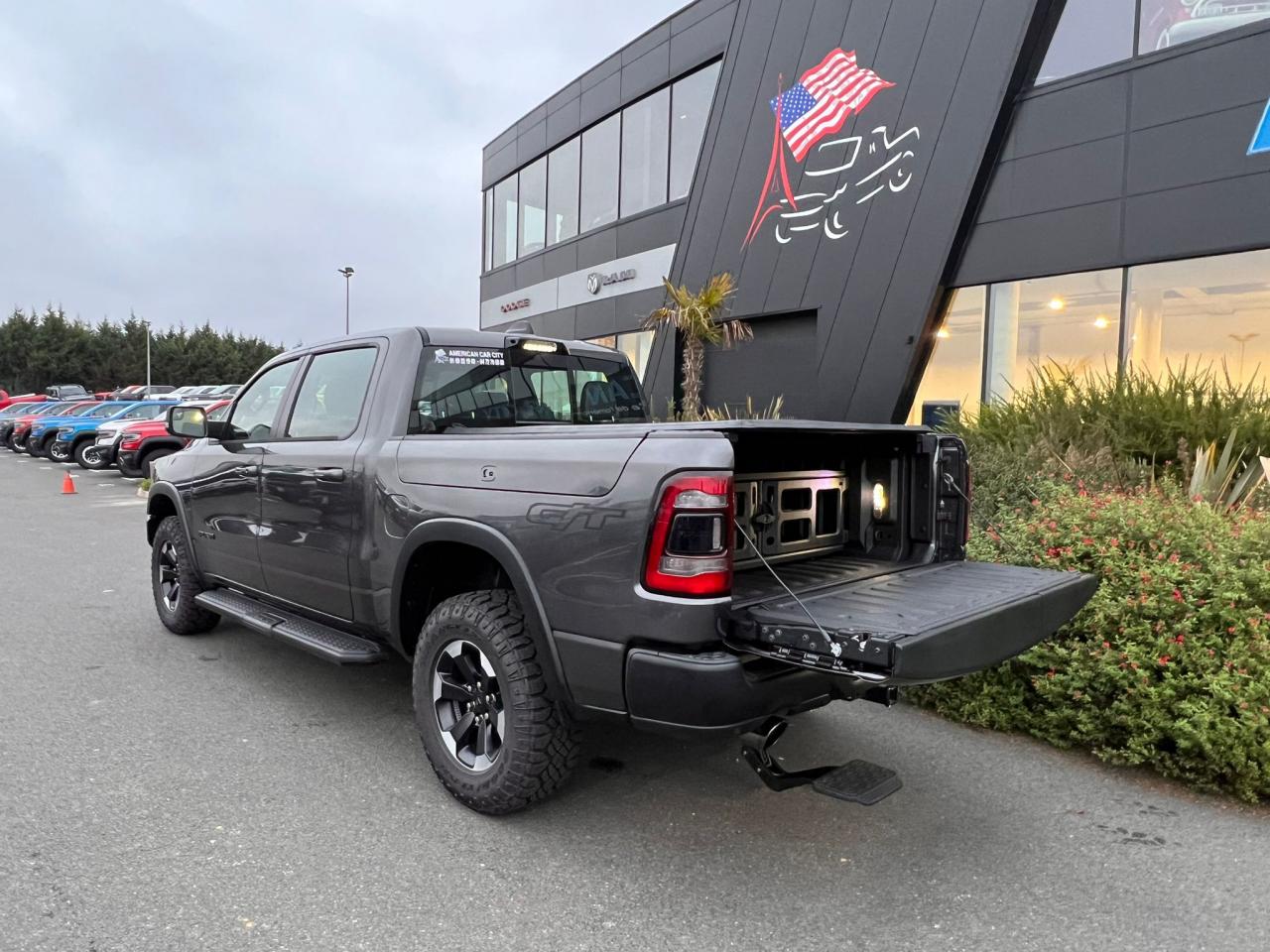 DODGE RAM 1500 CREW REBEL G/T AIR RAMBOX