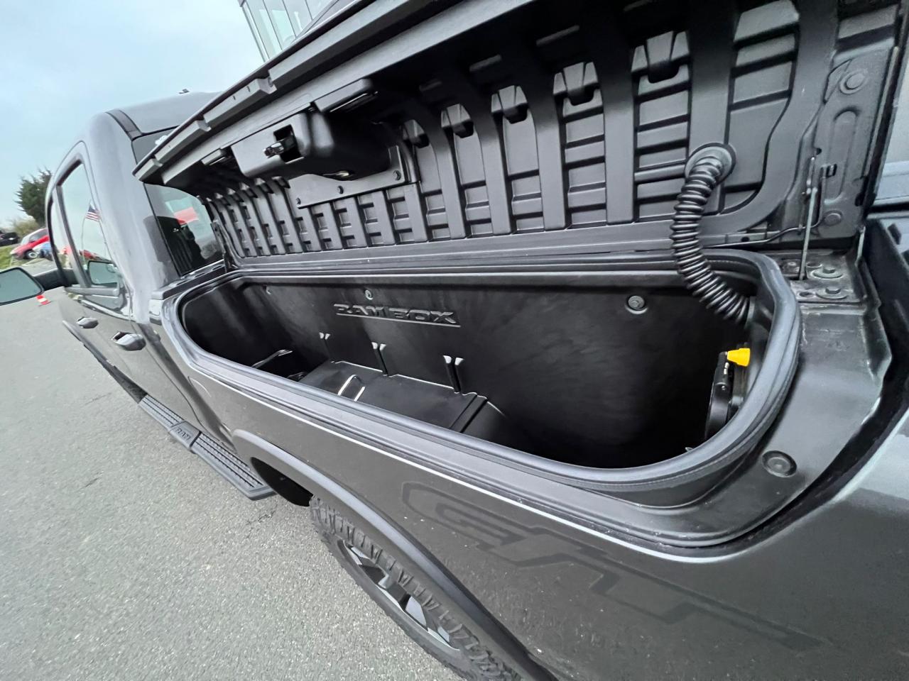 DODGE RAM 1500 CREW REBEL G/T AIR RAMBOX