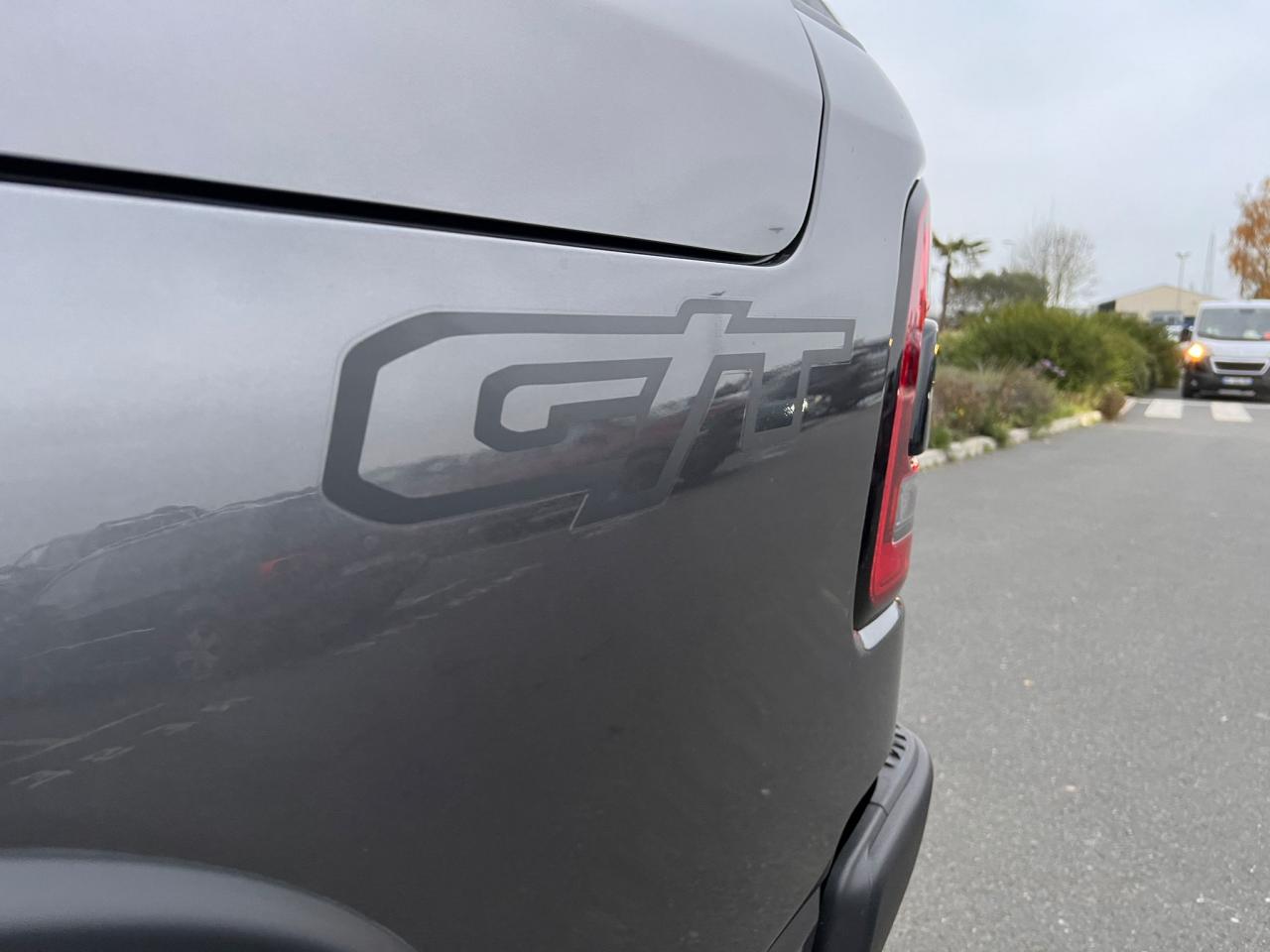 DODGE RAM 1500 CREW REBEL G/T AIR RAMBOX