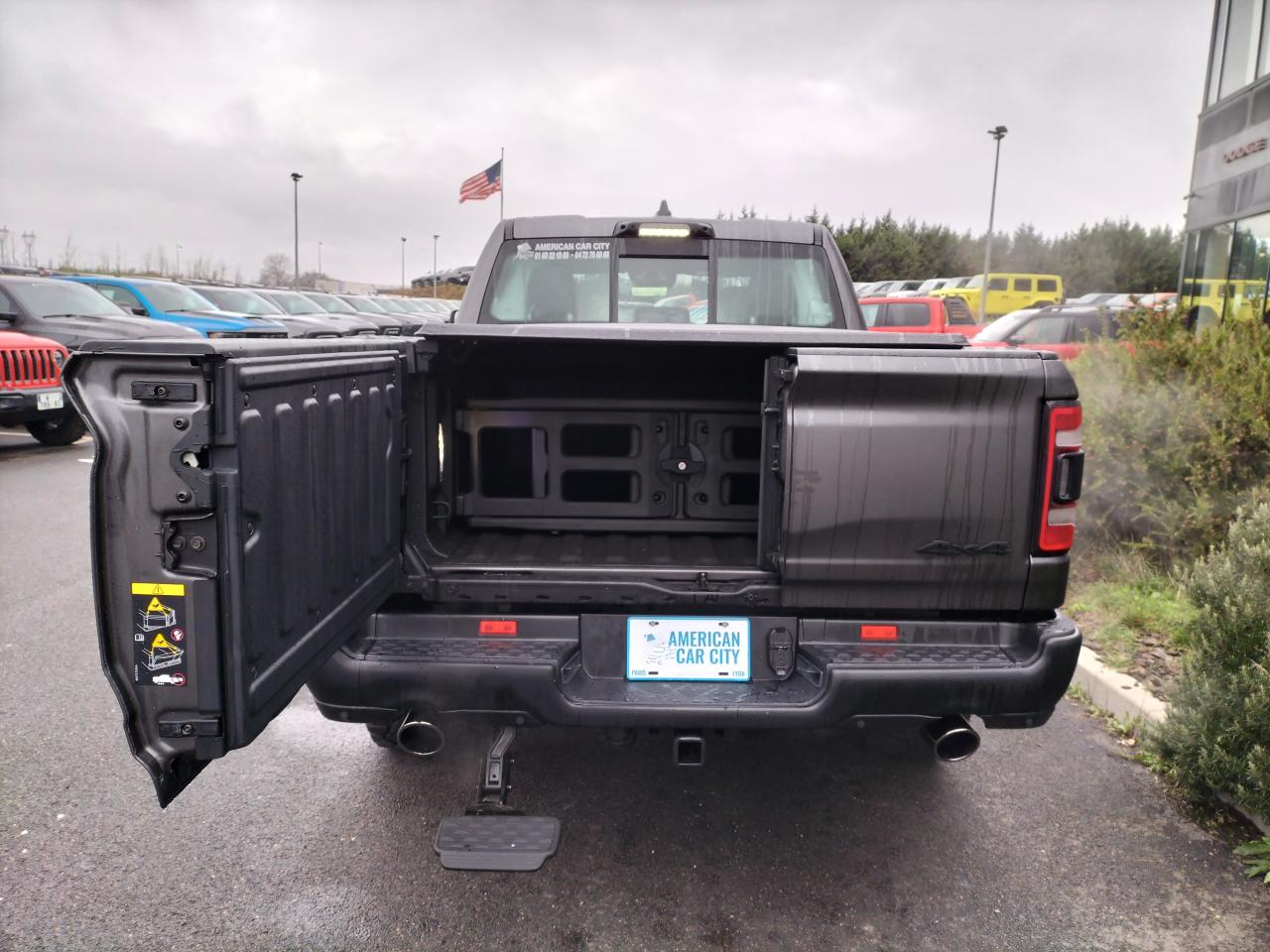 DODGE RAM 1500 CREW REBEL G/T AIR RAMBOX