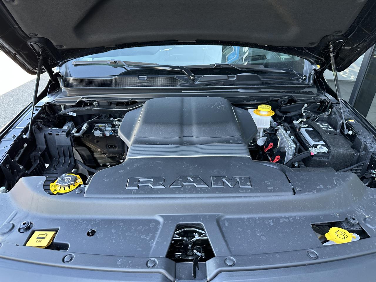 DODGE RAM 1500 CREW REBEL G/T AIR RAMBOX