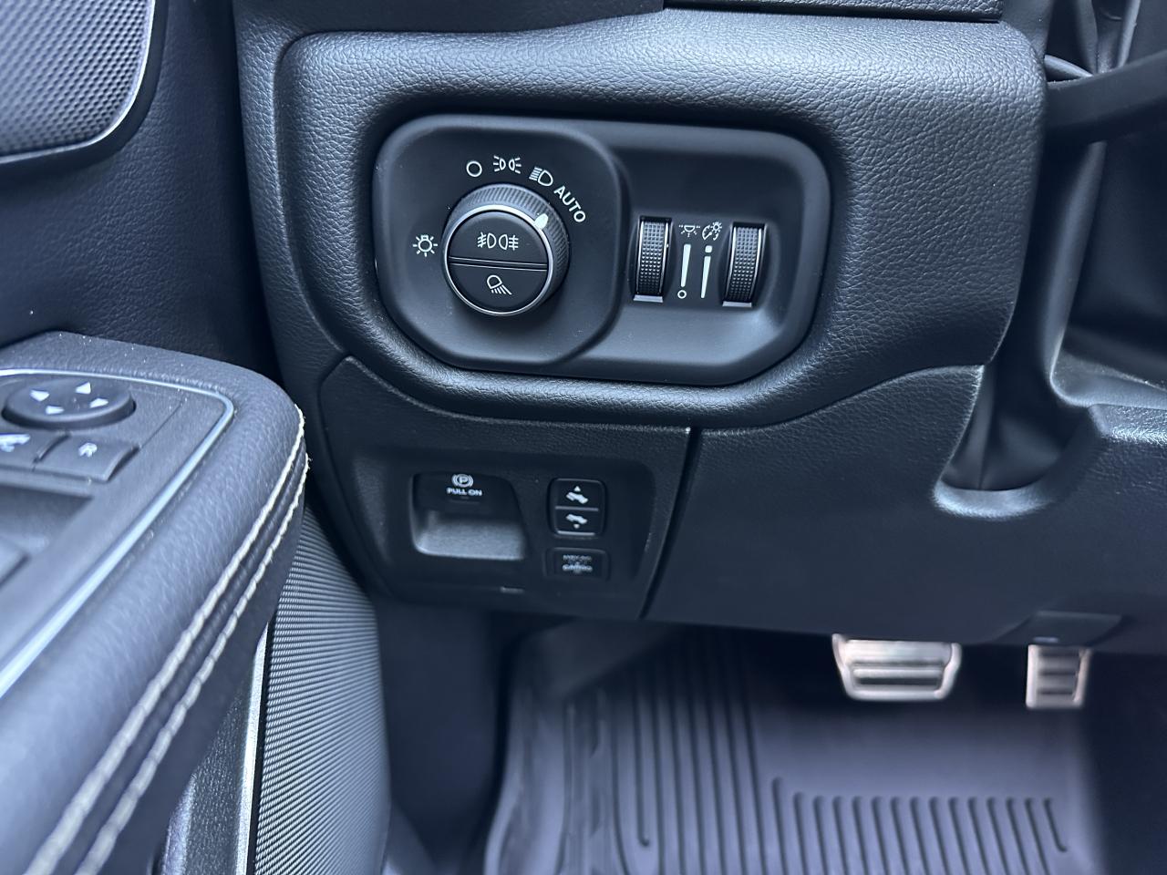 DODGE RAM 1500 CREW REBEL G/T AIR RAMBOX