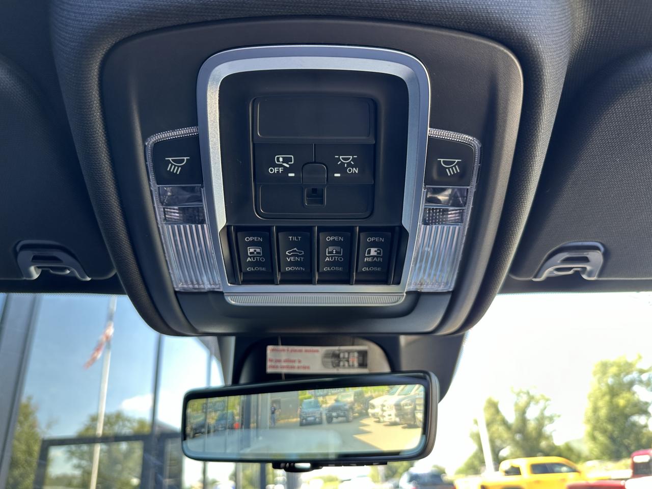 DODGE RAM 1500 CREW REBEL G/T AIR RAMBOX