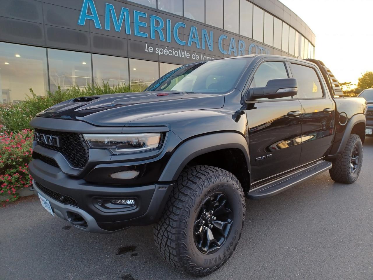 DODGE RAM 1500 CREW CAB TRX 6.2L V8