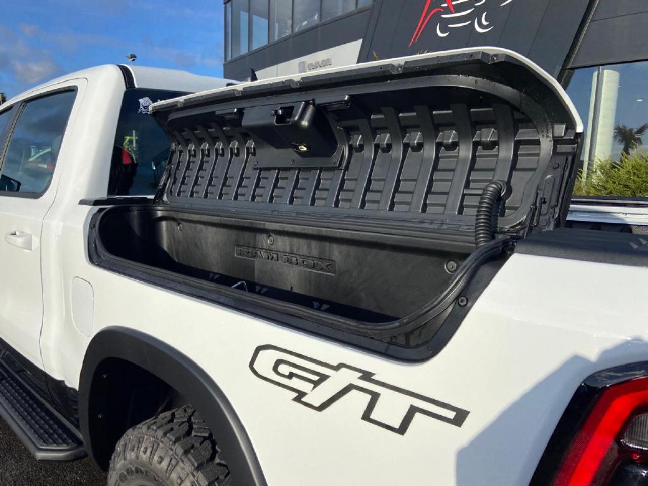 DODGE RAM 1500 CREW REBEL G/T AIR RAMBOX