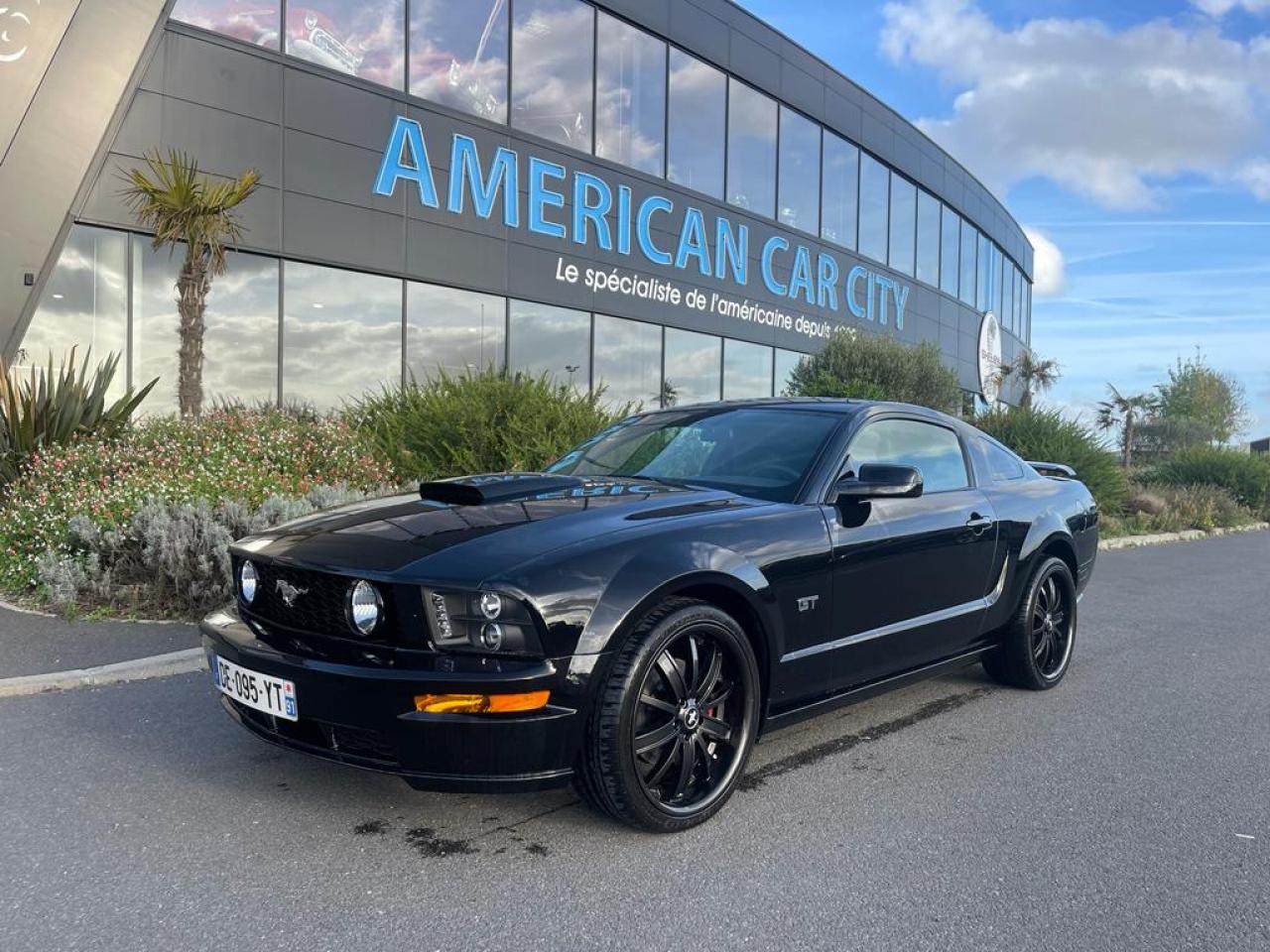 FORD MUSTANG GT Fastback V8