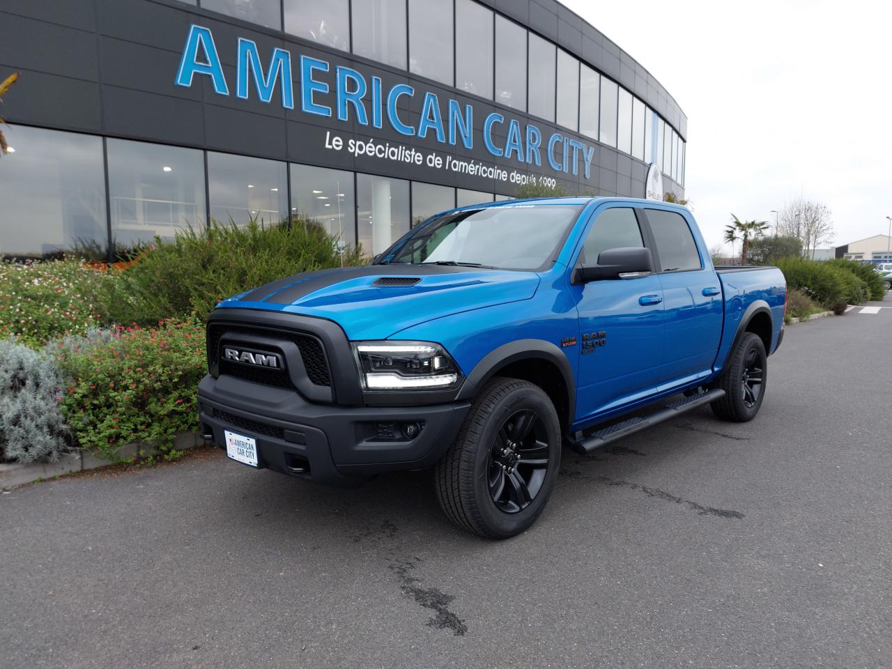 DODGE RAM 1500 Crew Cab SLT WARLOCK