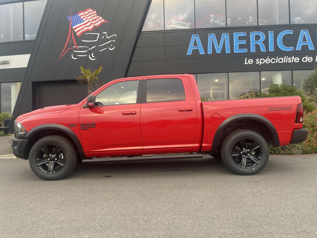 DODGE RAM 1500 Crew Cab SLT WARLOCK