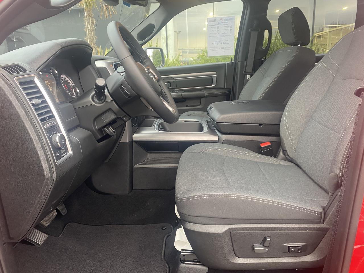 DODGE RAM 1500 Crew Cab SLT WARLOCK