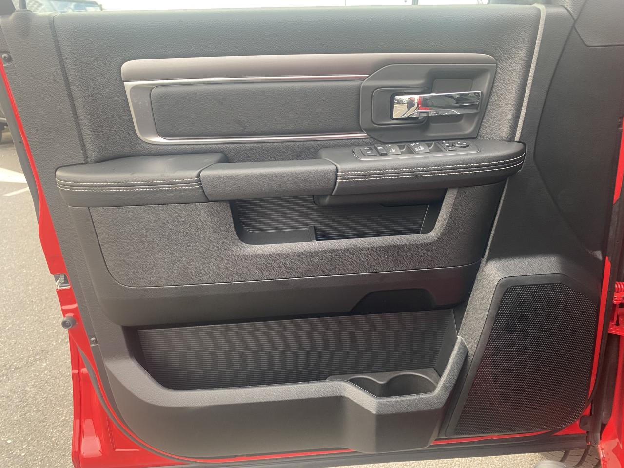 DODGE RAM 1500 Crew Cab SLT WARLOCK