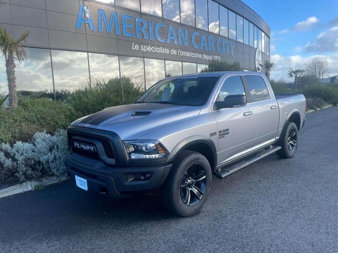 DODGE RAM 1500 Crew Cab SLT WARLOCK