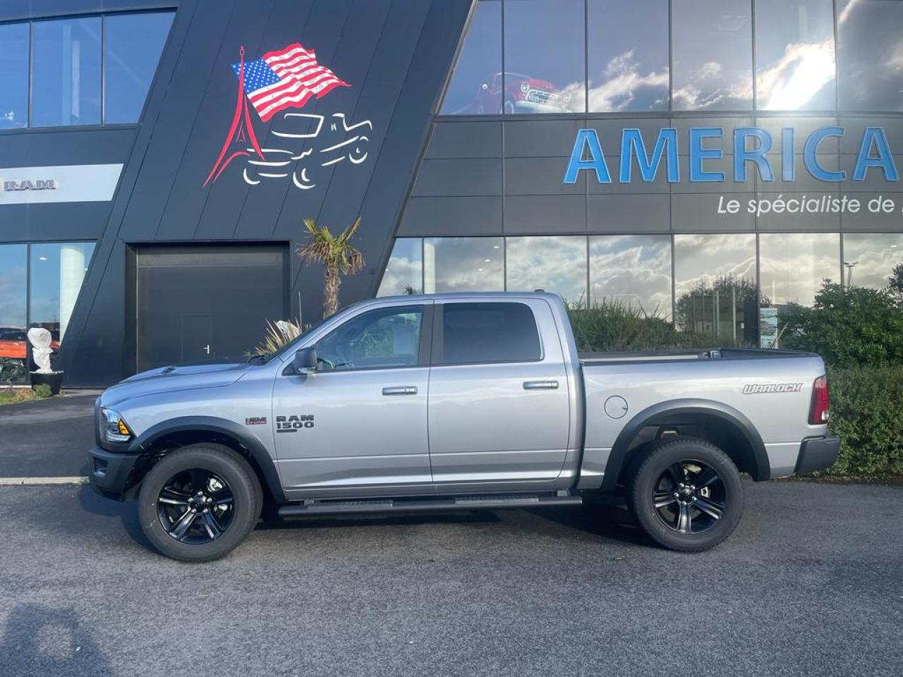 DODGE RAM 1500 Crew Cab SLT WARLOCK