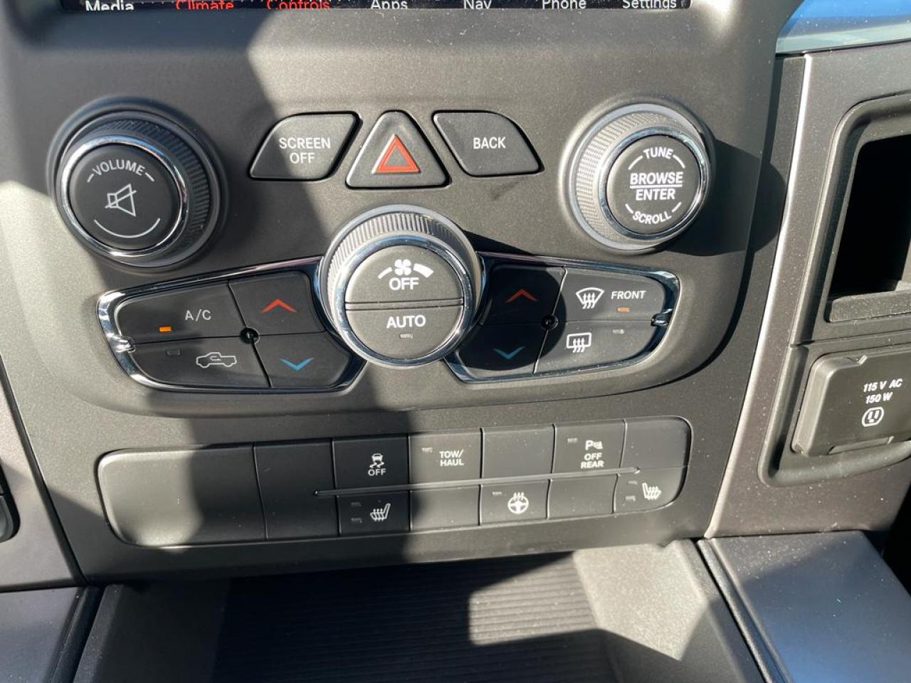 DODGE RAM 1500 Crew Cab SLT WARLOCK