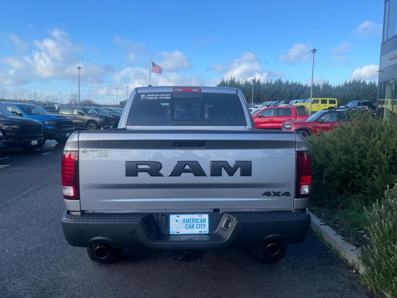 DODGE RAM 1500 Crew Cab SLT WARLOCK