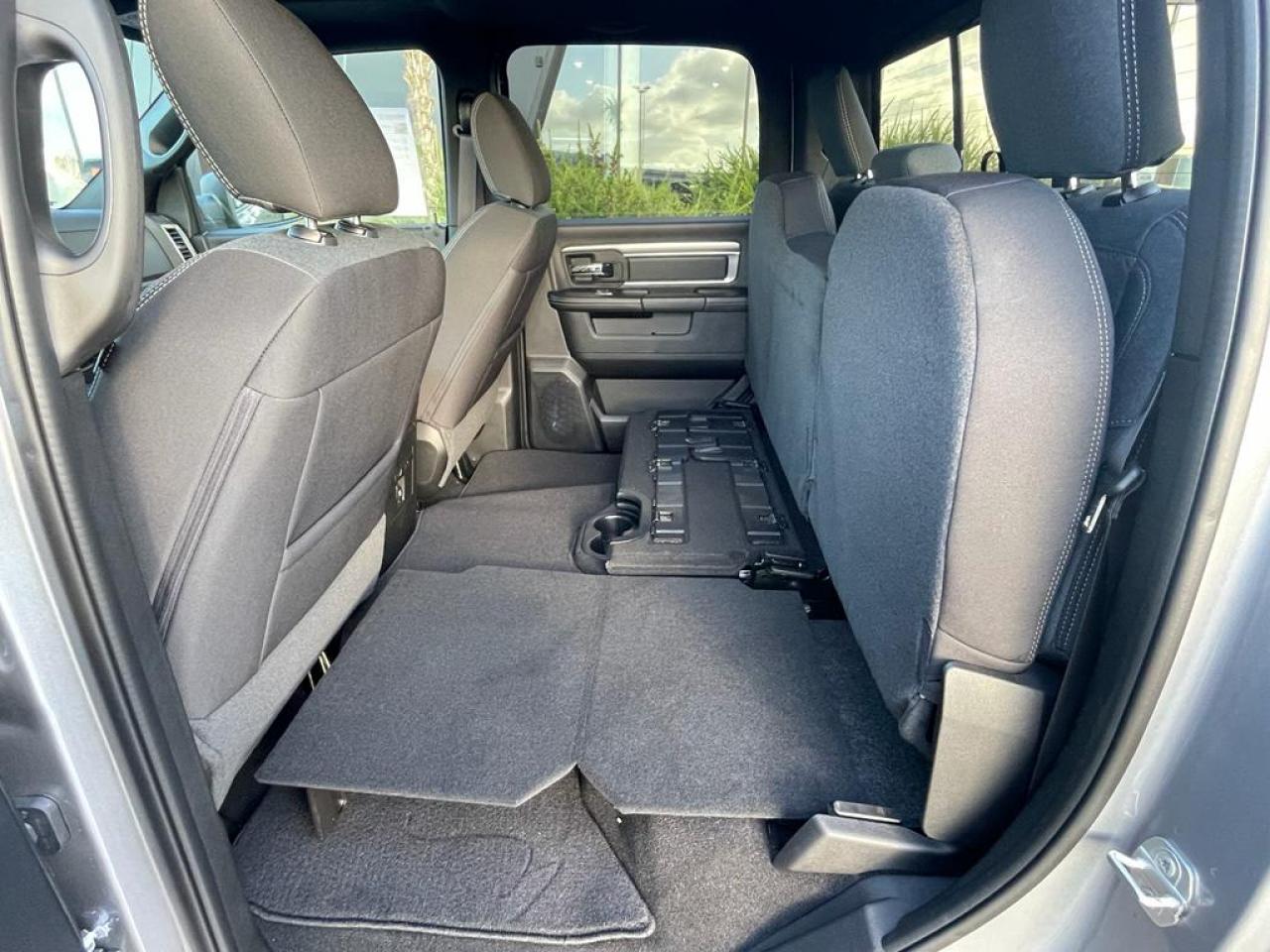 DODGE RAM 1500 Crew Cab SLT WARLOCK