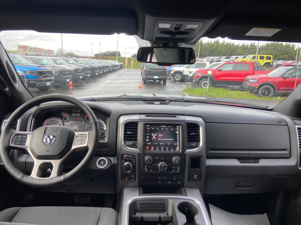 DODGE RAM 1500 Crew Cab SLT WARLOCK