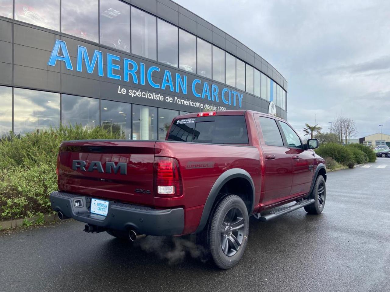 DODGE RAM 1500 Crew Cab SLT WARLOCK