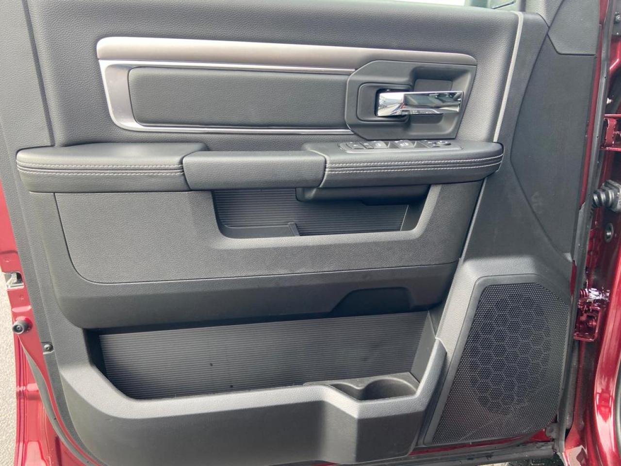 DODGE RAM 1500 Crew Cab SLT WARLOCK
