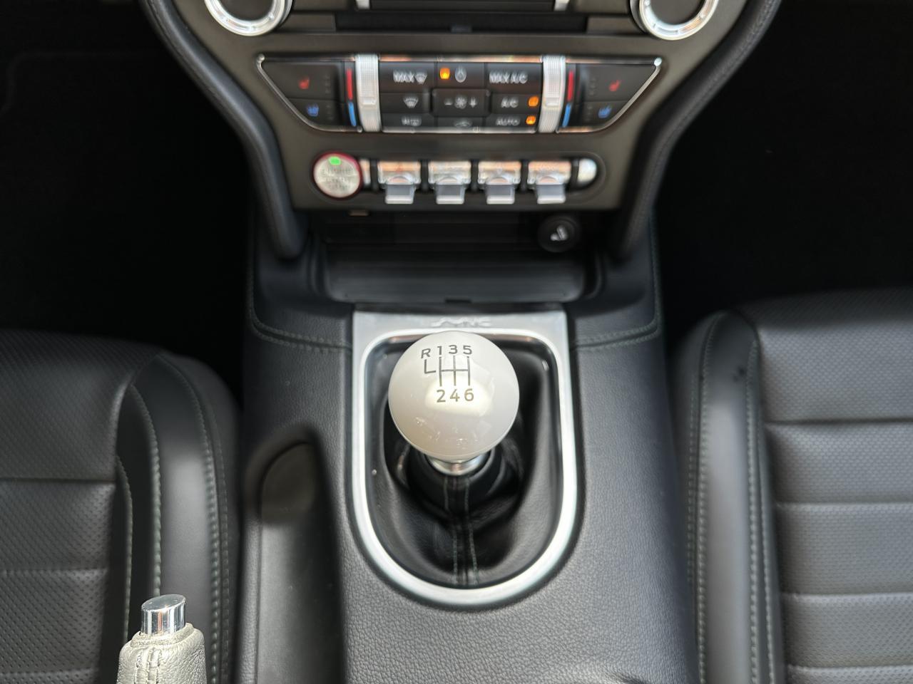 FORD MUSTANG BULLITT V8 5.0L