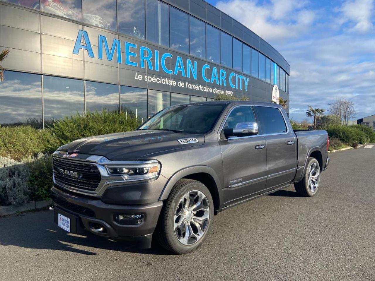 DODGE RAM 1500 CREW LIMITED 10th anniversary